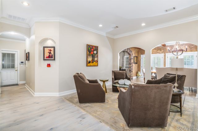 8213 Mossy Oak Drive, Montgomery, AL 36117