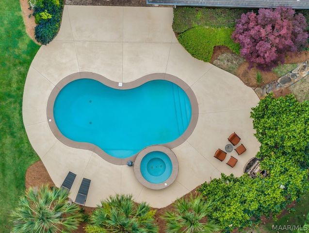 8213 Mossy Oak Drive, Montgomery, AL 36117