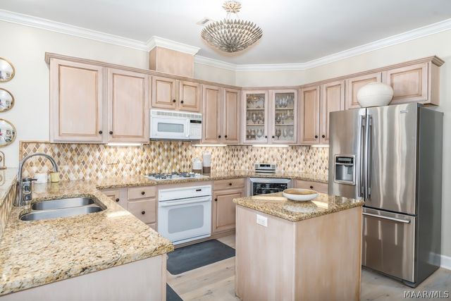 8213 Mossy Oak Drive, Montgomery, AL 36117