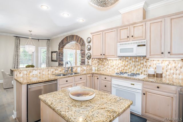 8213 Mossy Oak Drive, Montgomery, AL 36117