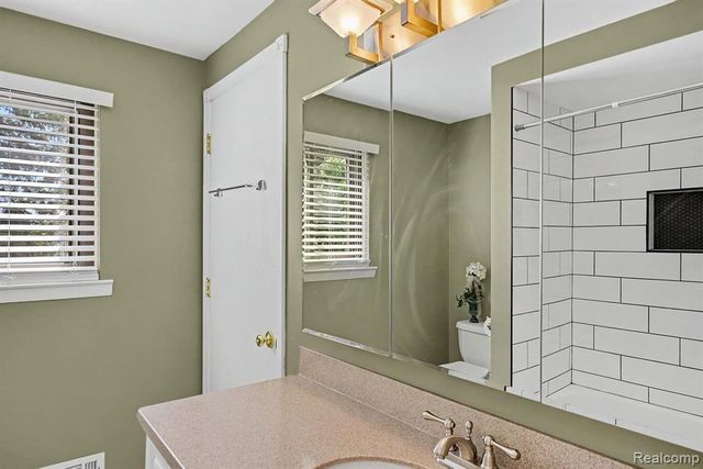 1683 Dancer Drive, Rochester Hills, MI 48307