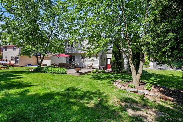 1683 Dancer Drive, Rochester Hills, MI 48307