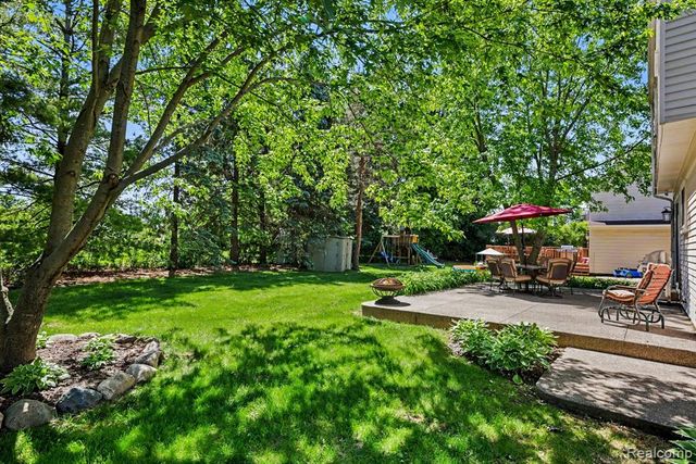 1683 Dancer Drive, Rochester Hills, MI 48307