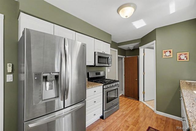 1683 Dancer Drive, Rochester Hills, MI 48307