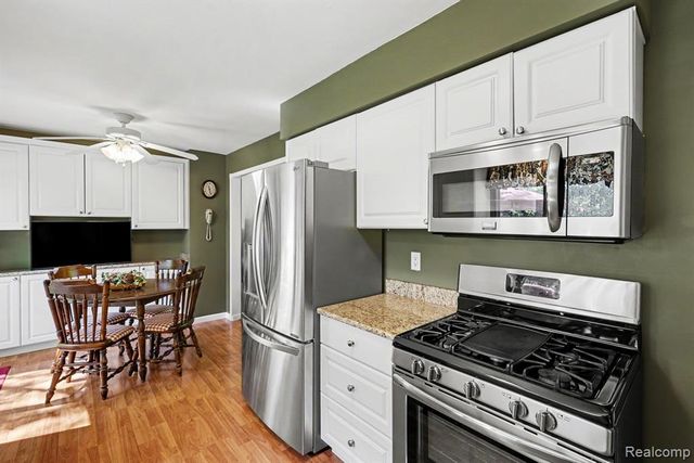 1683 Dancer Drive, Rochester Hills, MI 48307