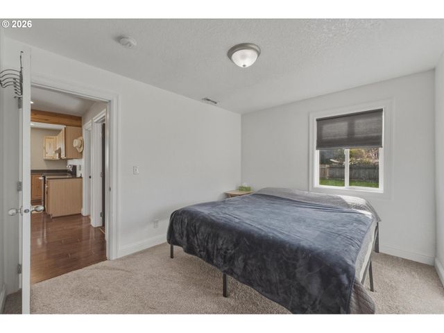 1215 30TH Ave, Longview, WA 98632
