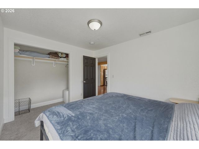1215 30TH Ave, Longview, WA 98632
