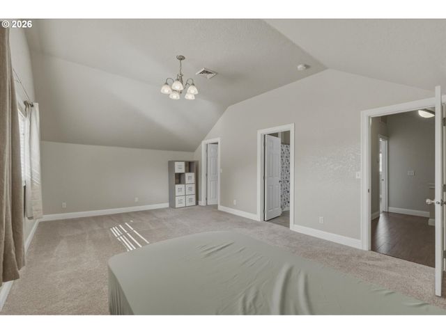 1215 30TH Ave, Longview, WA 98632