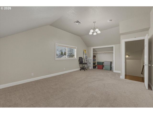 1215 30TH Ave, Longview, WA 98632