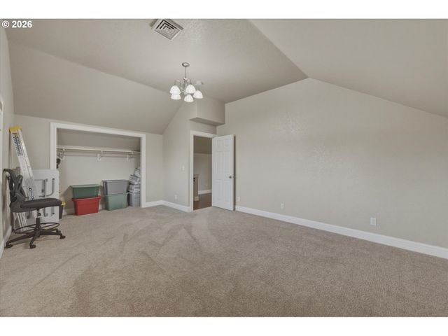 1215 30TH Ave, Longview, WA 98632