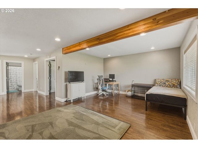 1215 30TH Ave, Longview, WA 98632