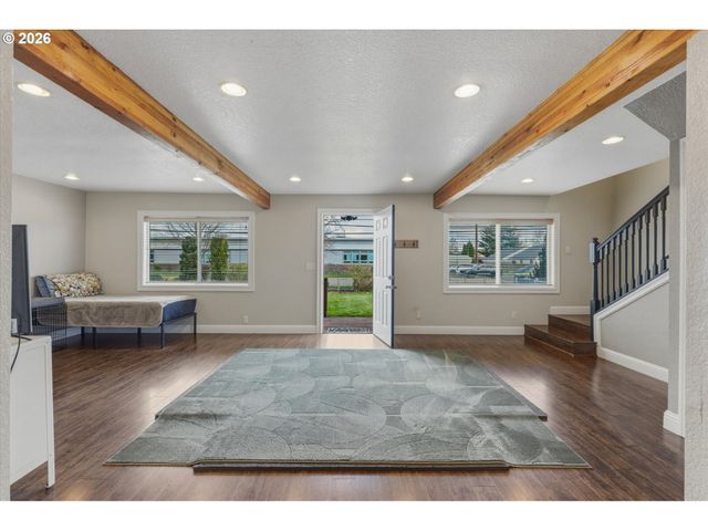 1215 30TH Ave, Longview, WA 98632