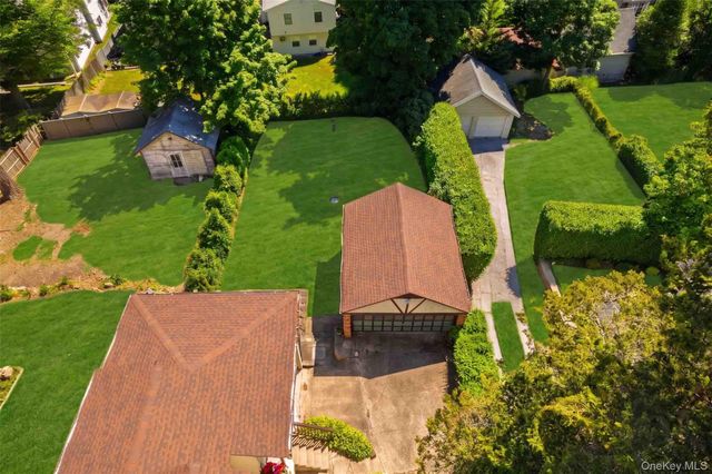 20 Hillside Avenue, Huntington, NY 11743
