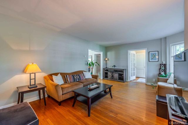 20 Hillside Avenue, Huntington, NY 11743