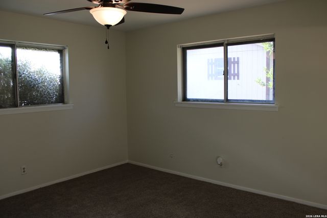 1204 W GOODWIN ST, Pleasanton, TX 78064