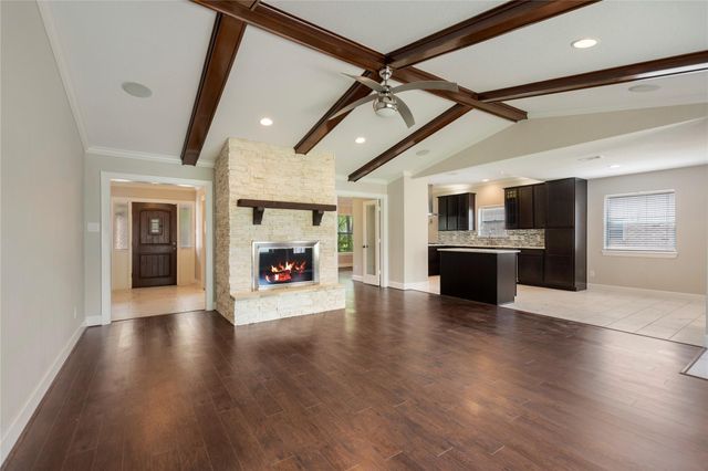 4023 Bayou Grove Drive, Seabrook, TX 77586