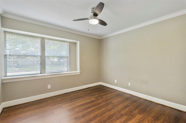 4023 Bayou Grove Drive, Seabrook, TX 77586