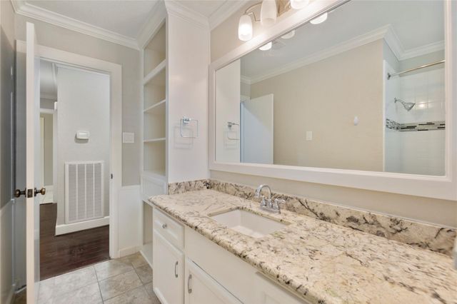 4023 Bayou Grove Drive, Seabrook, TX 77586