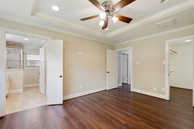 4023 Bayou Grove Drive, Seabrook, TX 77586