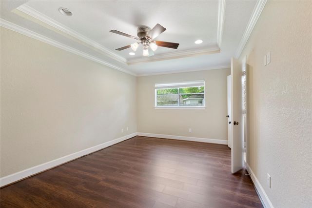 4023 Bayou Grove Drive, Seabrook, TX 77586