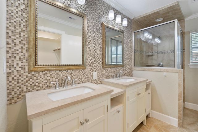 4023 Bayou Grove Drive, Seabrook, TX 77586