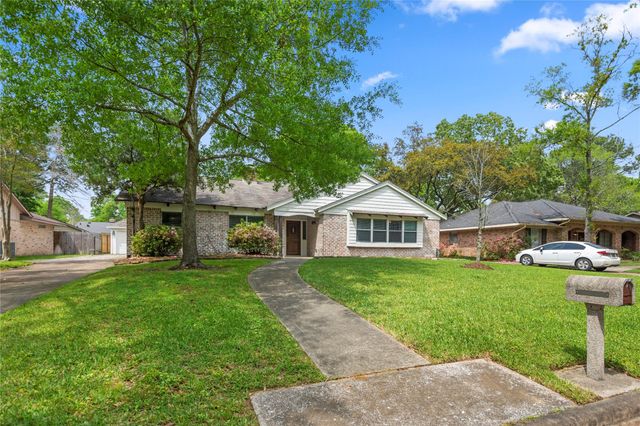 4023 Bayou Grove Drive, Seabrook, TX 77586