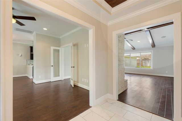 4023 Bayou Grove Drive, Seabrook, TX 77586