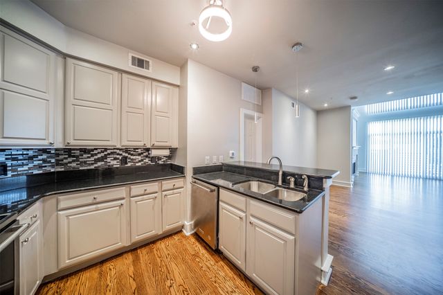 3333 Darcy Street 2209, Fort Worth, TX 76107