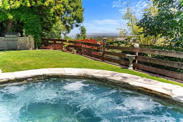 27064 Sunnyridge Road, Palos Verdes Peninsula, CA 90274