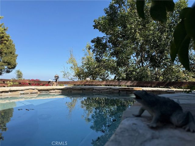 27064 Sunnyridge Road, Palos Verdes Peninsula, CA 90274