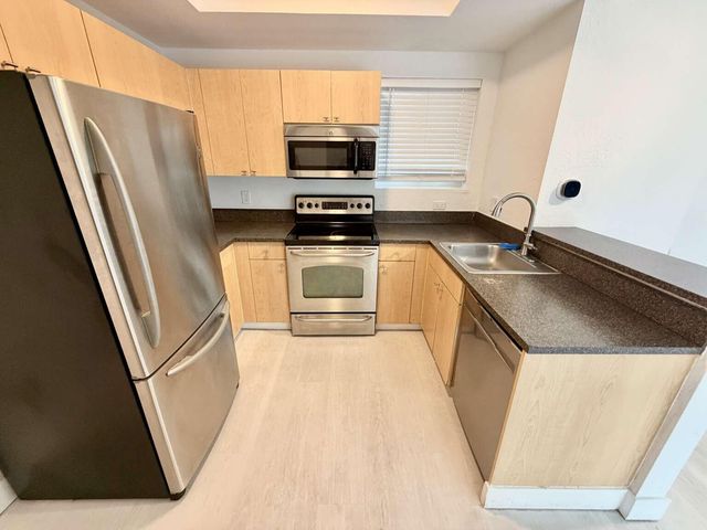 7516 NE 1 Avenue 302, Miami, FL 33138