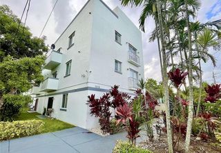7516 NE 1 Avenue 302, Miami, FL 33138