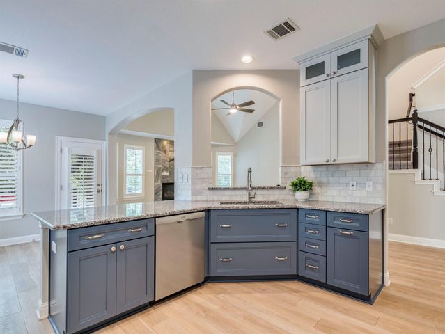 321 Calistoga CT, Austin, TX 78732