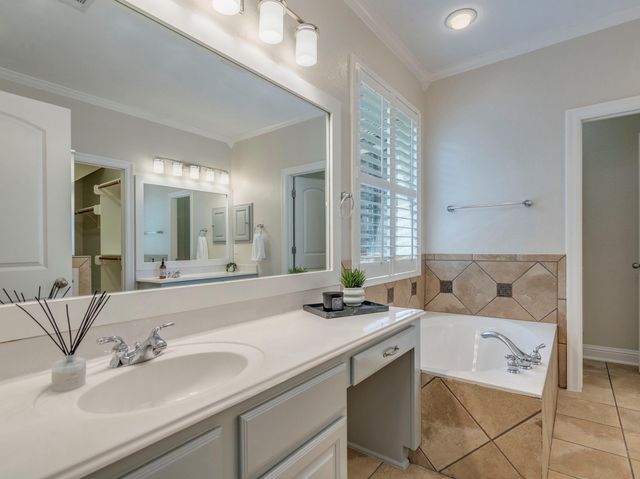 321 Calistoga CT, Austin, TX 78732