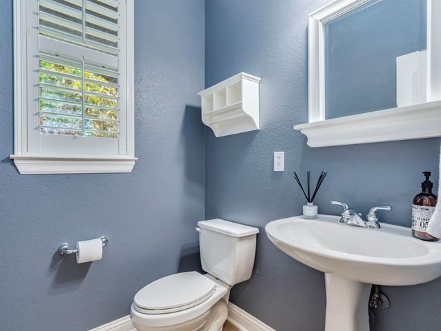 321 Calistoga CT, Austin, TX 78732
