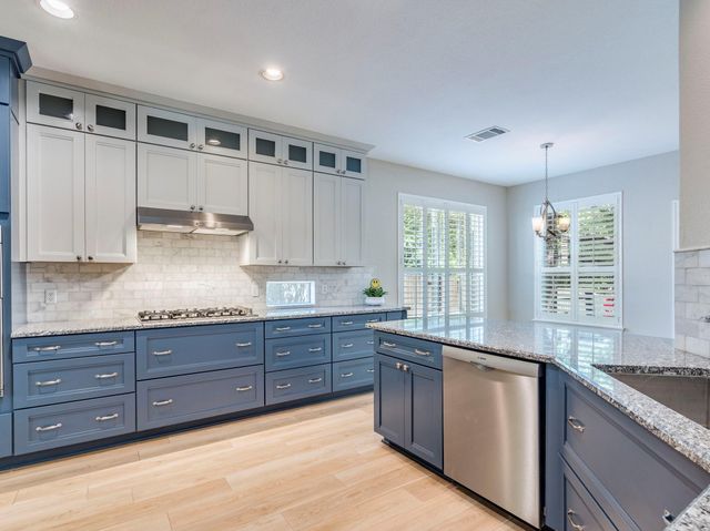 321 Calistoga CT, Austin, TX 78732