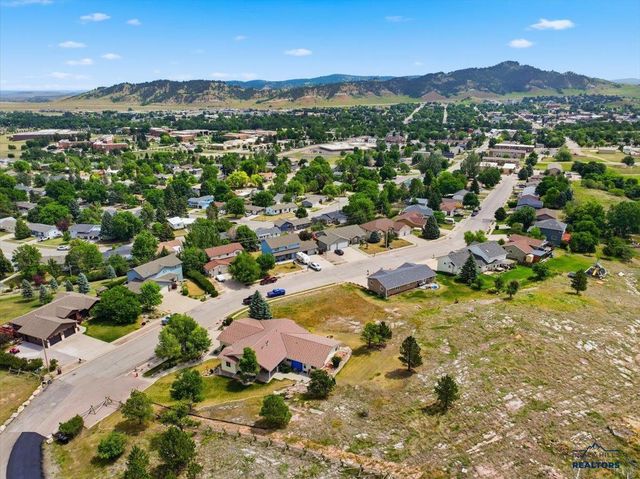 1427 W CHARLES, Spearfish, SD 57783