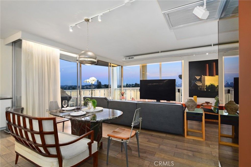 Image 15 of property listing at 4411 Los Feliz Boulevard 1007, Los Angeles, CA 90027