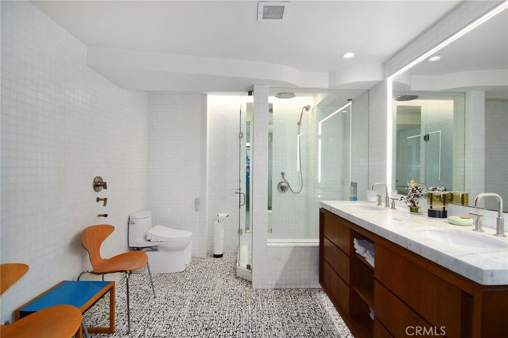 Image 22 of property listing at 4411 Los Feliz Boulevard 1007, Los Angeles, CA 90027