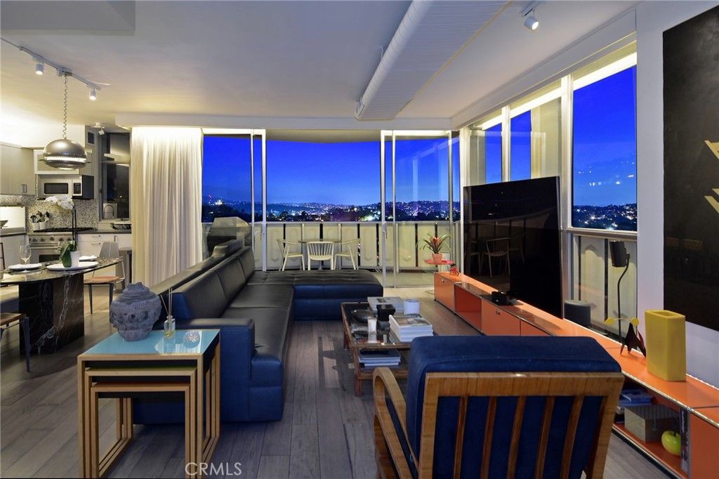 Image 7 of property listing at 4411 Los Feliz Boulevard 1007, Los Angeles, CA 90027