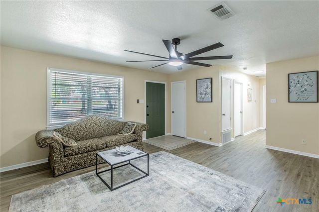 400 Bridge Street, Gatesville, TX 76528