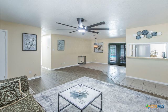 400 Bridge Street, Gatesville, TX 76528