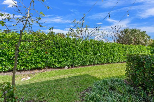 2906 Olivia Avenue, Lauderdale Lakes, FL 33311