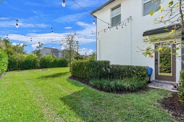 2906 Olivia Avenue, Lauderdale Lakes, FL 33311