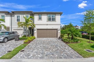 2906 Olivia Avenue, Lauderdale Lakes, FL 33311