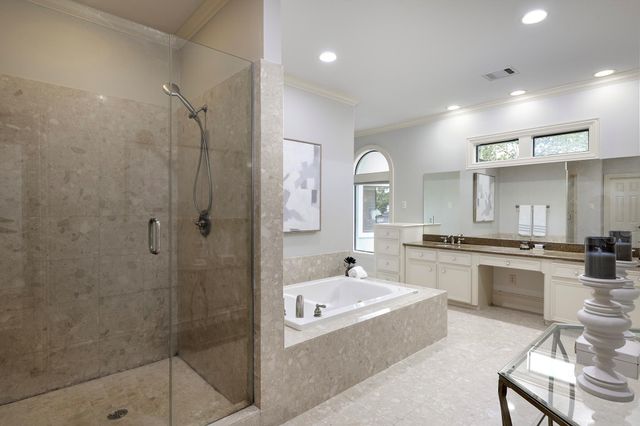 5519 Newcastle Street, Bellaire, TX 77401