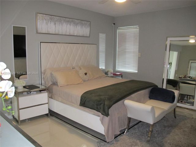 5285 NW 112th Terrace -, Coral Springs, FL 33076