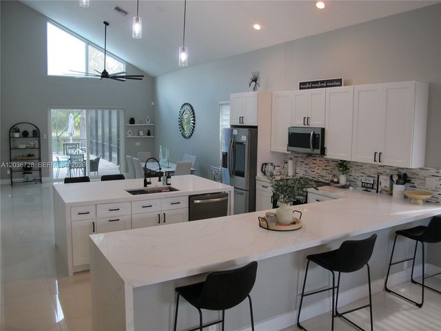 5285 NW 112th Terrace -, Coral Springs, FL 33076