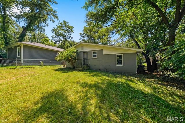 191 Bascom Drive, Hazelwood, MO 63135