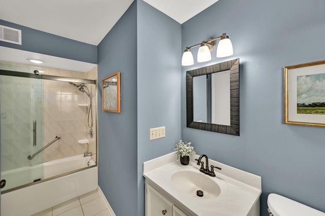 2626 W Ranch ROAD, Mequon, WI 53092